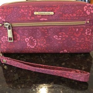 Travelon wallet